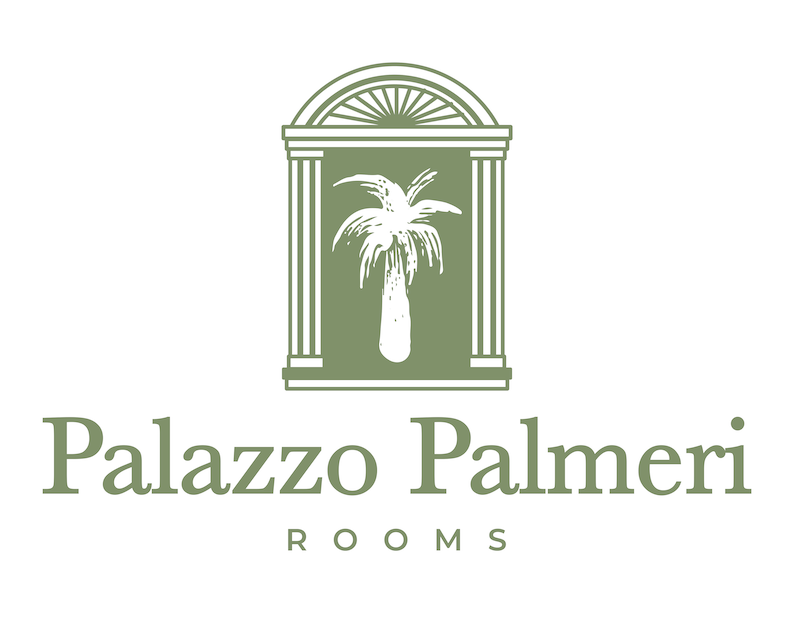 Logo delle suite di Palazzo Palmeri a Noto con arco e palma